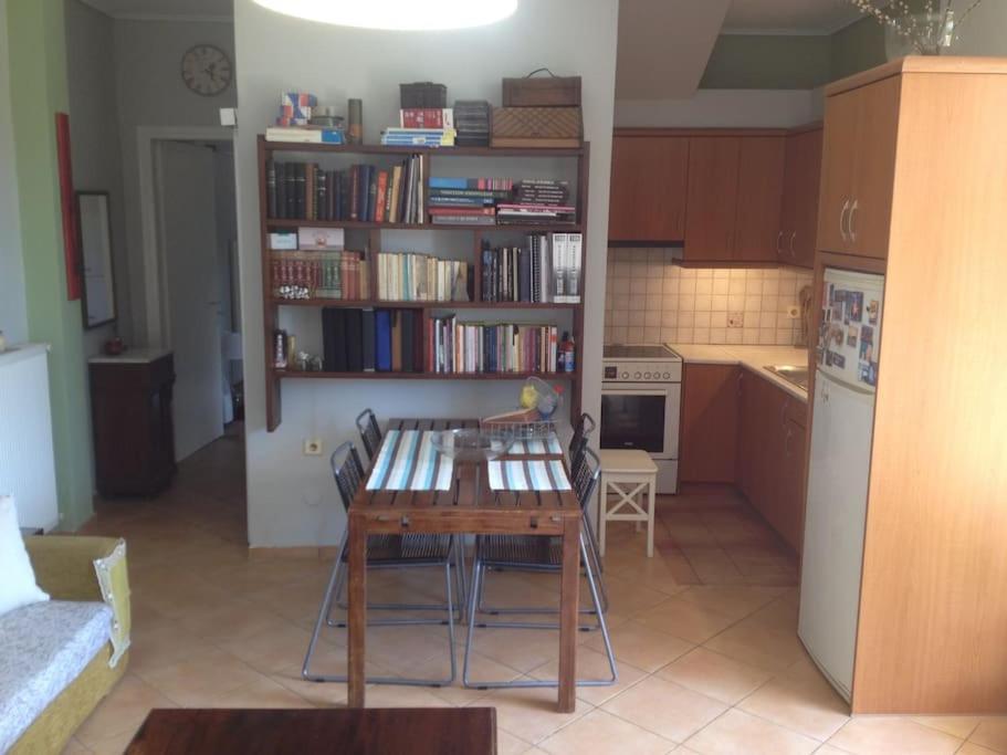 Ησυχες Διακοπες Villa Kalamáta Buitenkant foto