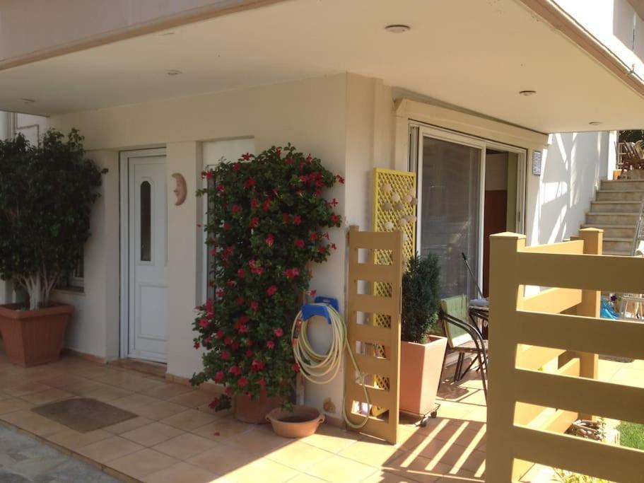 Ησυχες Διακοπες Villa Kalamáta Buitenkant foto