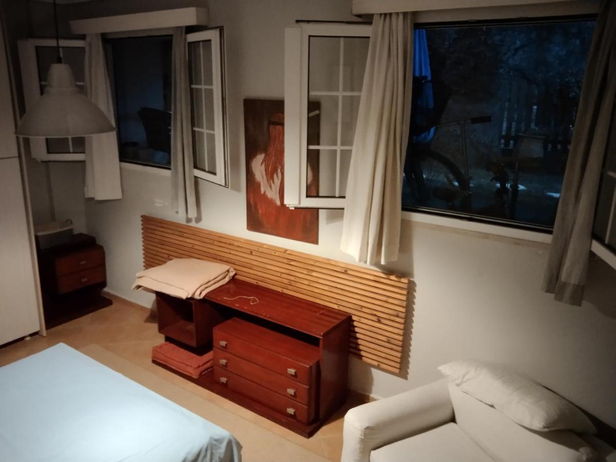 Ησυχες Διακοπες Villa Kalamáta Buitenkant foto